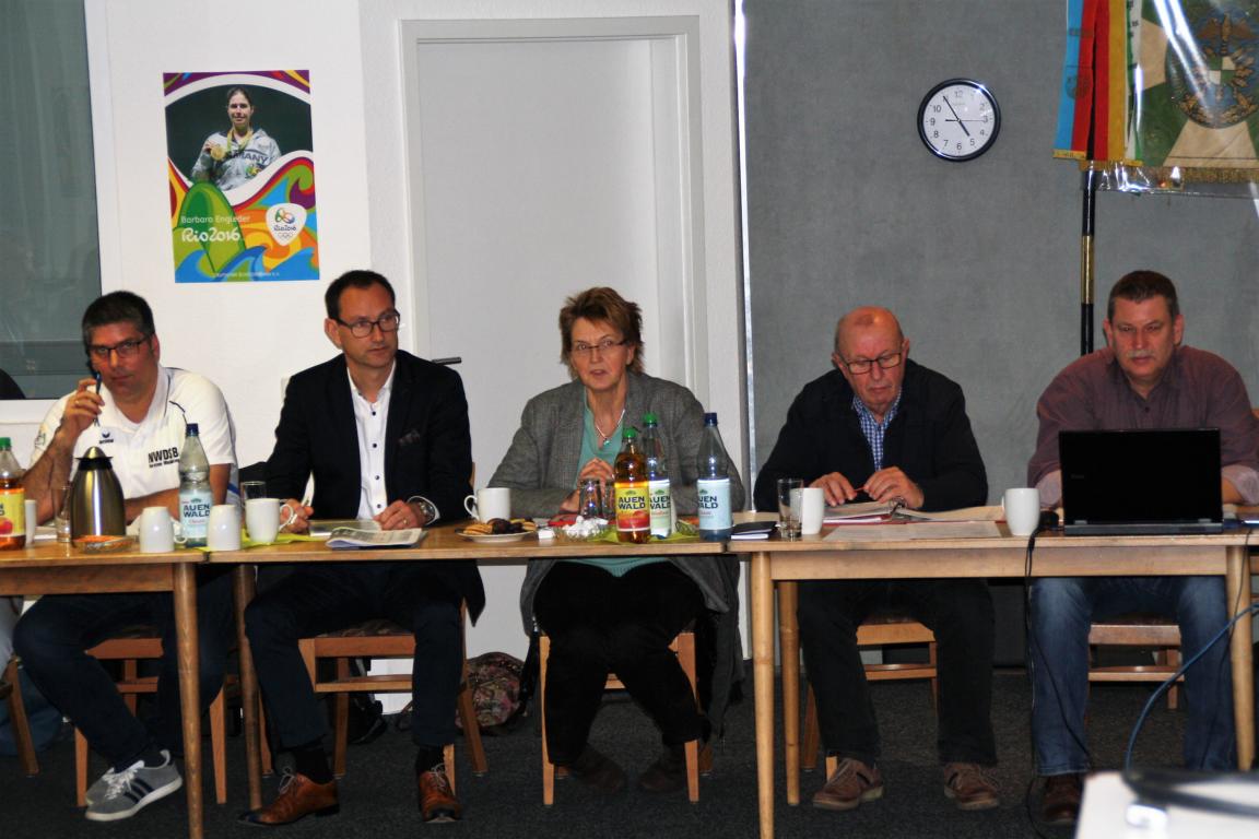 DSB Vizepräsidentin Susanne Mittag stellt sich dem Gesamtpräsidium vor